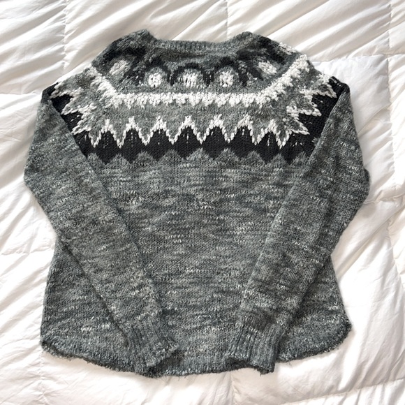 Maurice’s sweater - Picture 3 of 3
